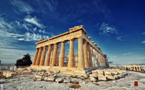 Акрополь - легендарный символ греческой столицы - города Афины.