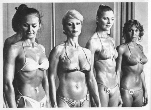 Первый турнир прошел 30 августа 1980 года, став результатом многолетних переговоров о создании отдельной соревновательной площадки для женщин. 03