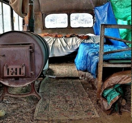 Он один в дикую природу Аляски без подготовки ушёл. 04