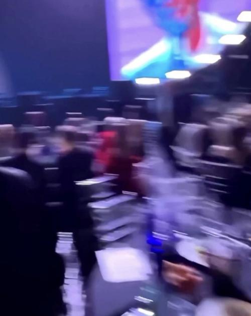 19-Летняя возлюбленная 62-летнего Григория Лепса уверяет, что по-настоящему влюблена в артиста. 02