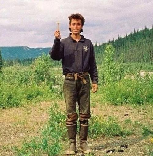 Он один в нетронутую природу Аляски без какой-либо подготовки отправился.  