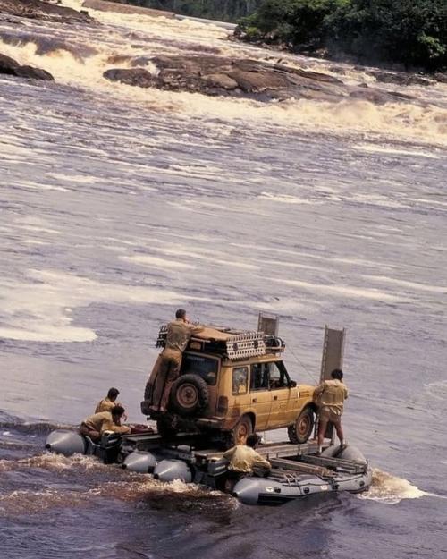 Camel Trophy (1980-2000 гг. ).  Легендарное соревнование на выносливость, часто называемое олимпиадой 4x4.