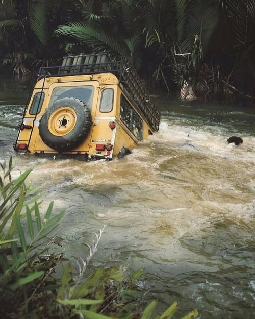 Camel Trophy (1980-2000 гг. ).  Легендарное соревнование на выносливость, часто называемое олимпиадой 4x4. 02