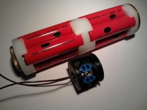 Энтузиаст из Германии создал самый мощный в мире светодиодный фонарь со световым потоком в 18000 люмен. 03