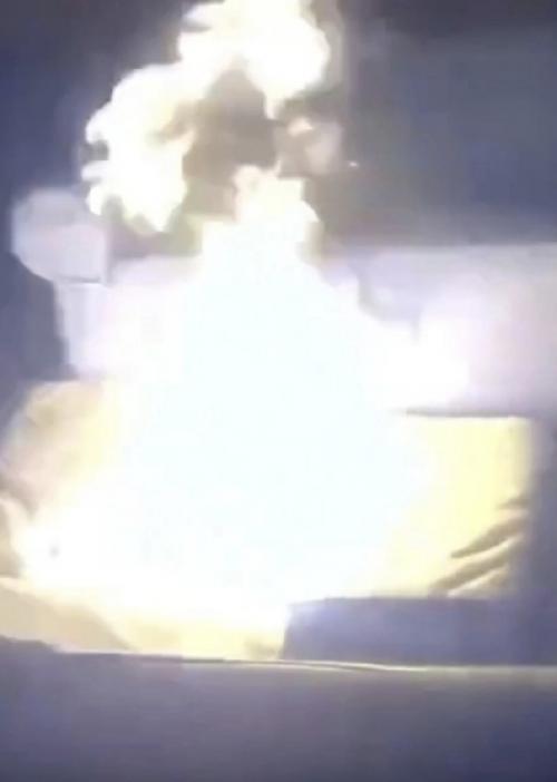 В оклахоме собака сожгла дом после того, как пожевала повербанк. 01