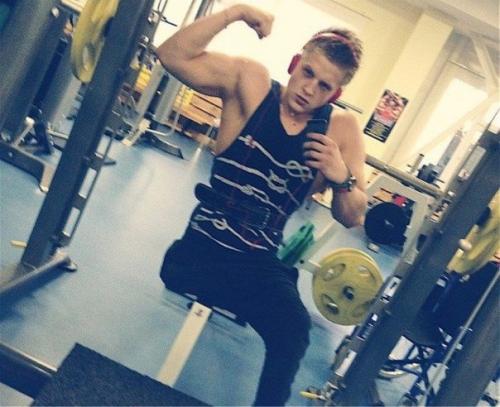 Сергею кутовому было всего 17 лет, когда он попал в аварию и лишился ноги. 03