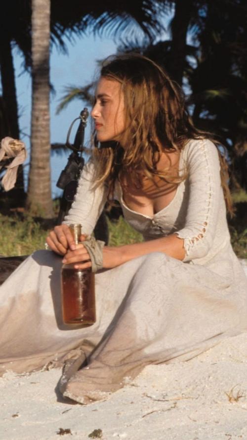 Пиратский макияж: секрет декольте Элизабет суонн. 01