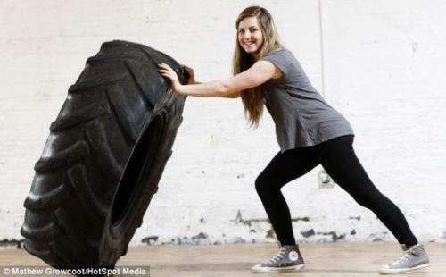 Благодаря своей болезни лареске Браун самой сильной школьницей Великобритании стала.