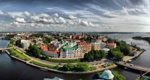 Выборг, один из самых красивых городов России, отнюдь не исконно русский город.