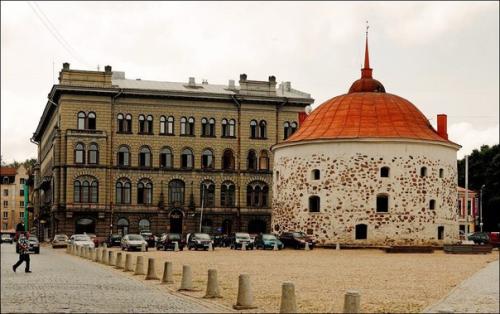 Выборг, один из самых красивых городов России, отнюдь не исконно русский город. 01