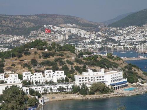 Бодрум (тур.  Bodrum - город - курорт в живописном заливе гёкова на эгейском море (северо-запад Турции, в провинции мугла. 09