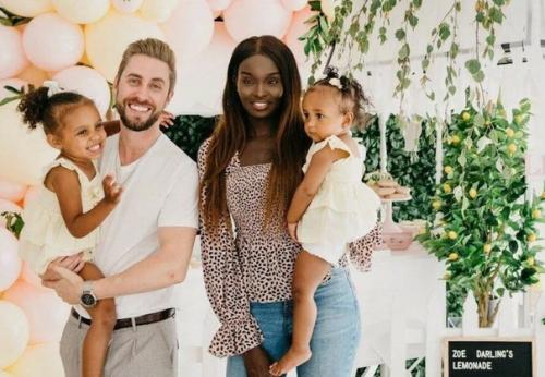 Джейми и Никки перкинс - краcивая межрасовая пара из Авcтралии: как выглядят их дeти. 03