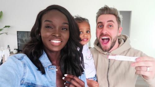 Джейми и Никки перкинс - краcивая межрасовая пара из Авcтралии: как выглядят их дeти. 07