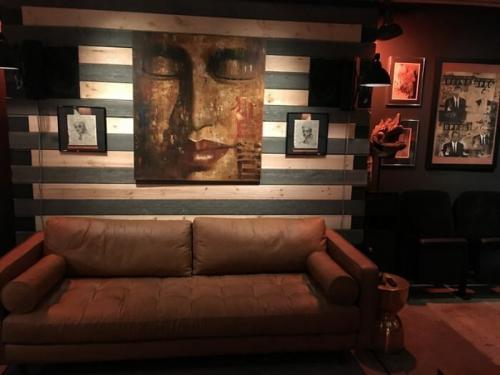 Дизайнер Уилл бро отказался от традиционной архитектуры и построил дом площадью 232 кв. 04