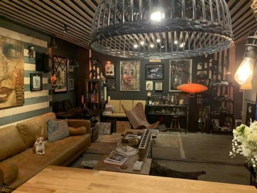 Дизайнер Уилл бро отказался от традиционной архитектуры и построил дом площадью 232 кв. 03