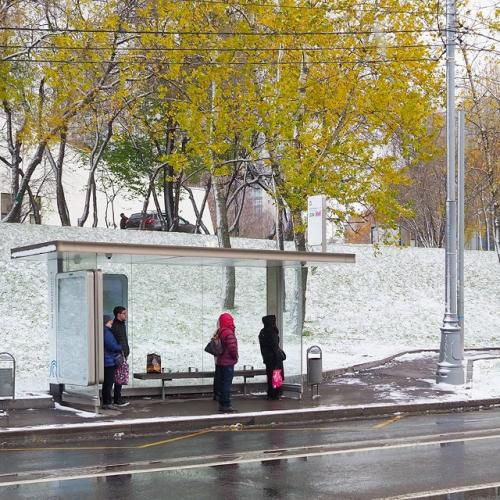 Синоптики предупреждают: в ближайшие сутки Москву накроет плотный снегопад. 01