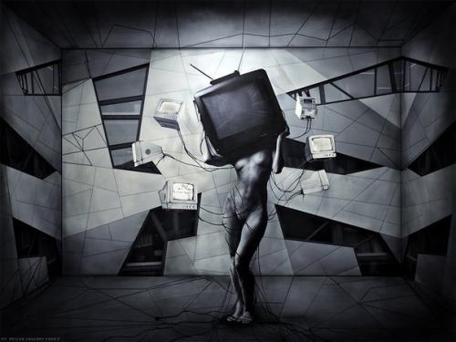 10 стратегий, которые используют СМИ для манипулирования человеком: