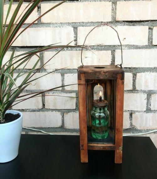 В фельетоне Кольцова 1924 года рассказывалось о крупной афере, раскрытой при передаче концессии на эксплуатацию нефти в Калифорнии. 01