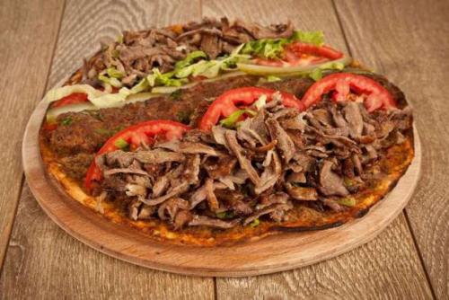 Самые популярные и необычные пиццы различных стран мира. 04