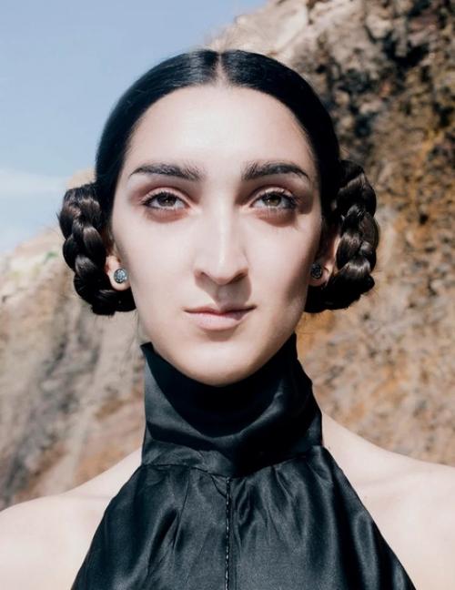 Нестандартная красавица армине арутюнян.