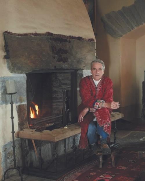 Замок джереми айронса. 02