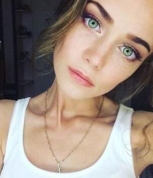 Новая девушка Гарика харламова очень на асмус похожа. 01