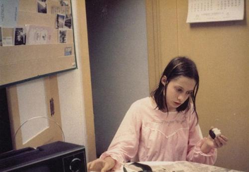 Ребенок, живший в пытках. Ребенок, живший в пытках.