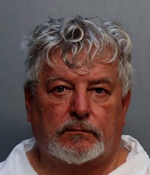 В США задержали 71-летнего россиянина Вячеслава Михайлова - того самого Неуловимого Деда, который 16 лет держал в страхе жителей Майами. 02