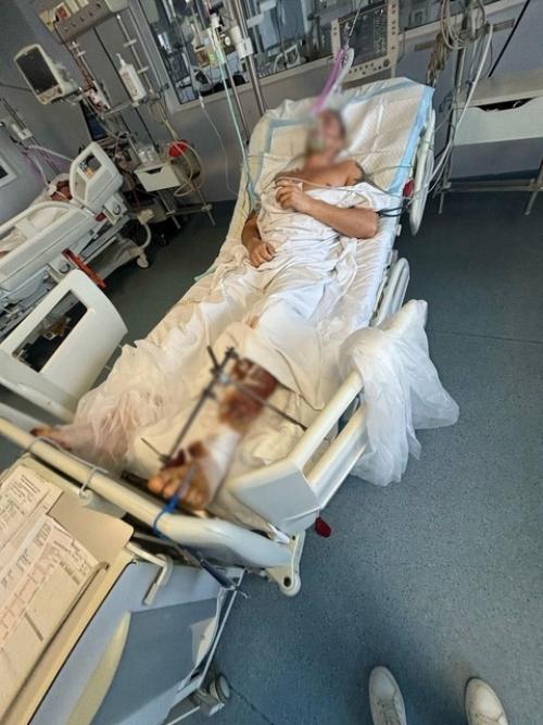 Эй, ты, русский, какого хрена ты ходишь тут с голым торсом! 01