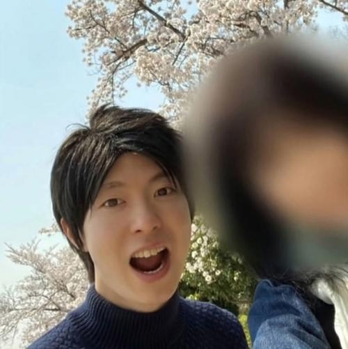 В Японии разгорелся скандал: 39-летний сердцеед умудрился пленить сердца сразу 35 женщин. 01