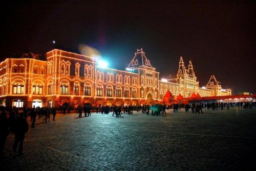 Гум - легендарный торговый центр в самом центре столицы, Россия. 02