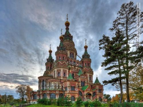 Собор петра и Павла в Петергофе. Собор петра и Павла в Петергофе.