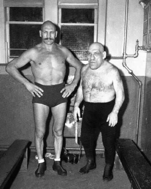 Морис Тилле, прозванный Французским Ангелом, был не просто борцом - он был человеком, в котором удивительным образом сочетались сила и нежность. 03