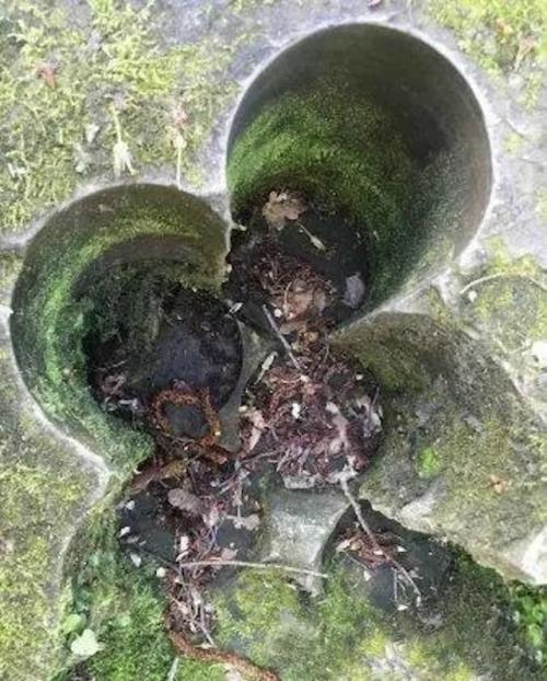 Волконский дольмен, это мегалитический памятник, расположенный у села волконка неподалеку от лазаревского.