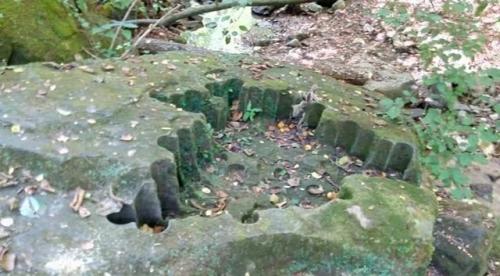 Волконский дольмен, это мегалитический памятник, расположенный у села волконка неподалеку от лазаревского. 05