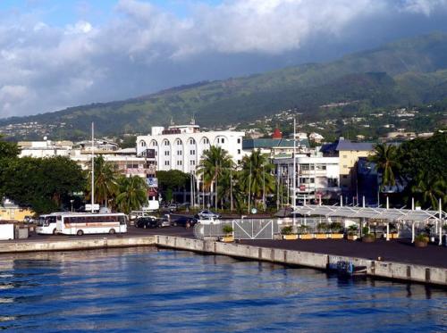 Таити.  Остров таити за его невероятную красоту, первозданную тишину и атмосферу полного умиротворения называют Островом Любви. 02