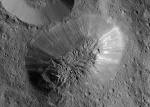 На Церере нашли ледяной вулкан.